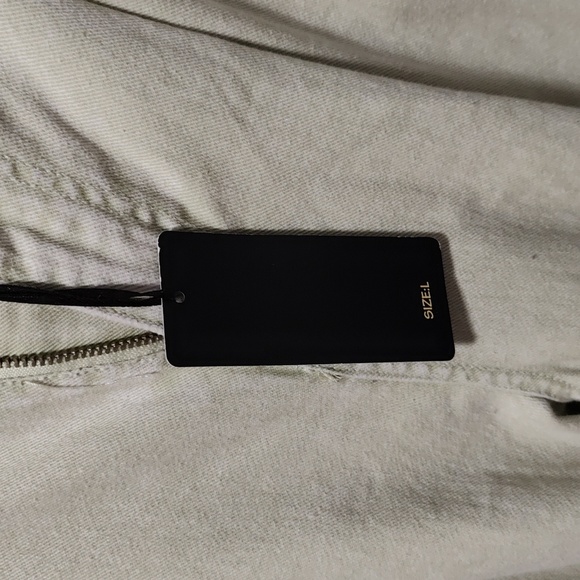 BRAND NEW WITH TAG - Pastel green jeans - Picture 3 of 7